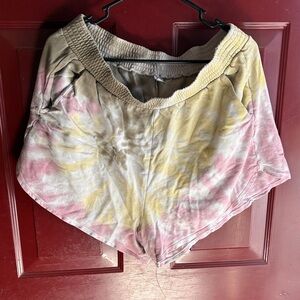 Tie dye shorts with pockets